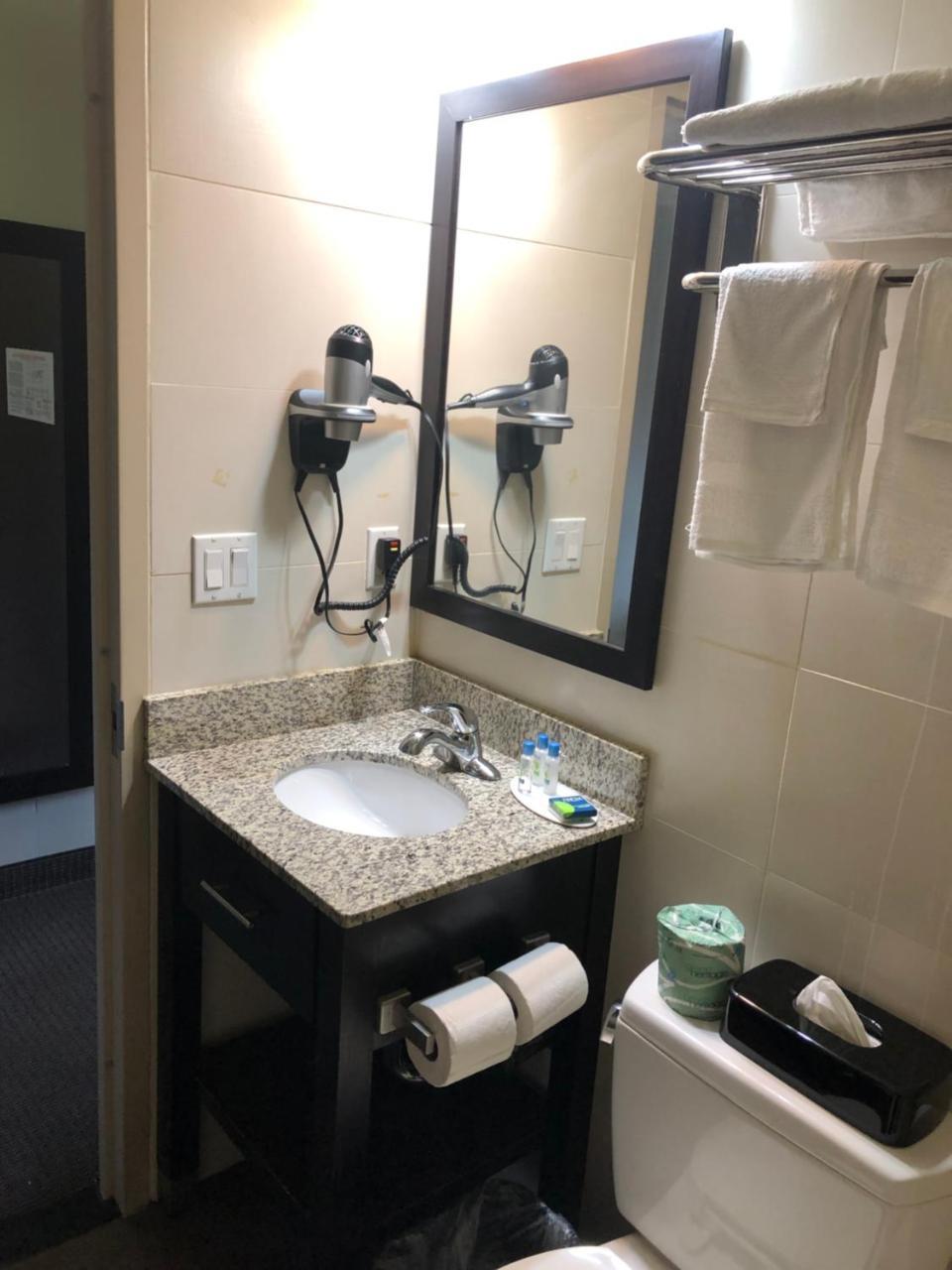 The Vue Inn Brooklyn Ню Йорк Екстериор снимка